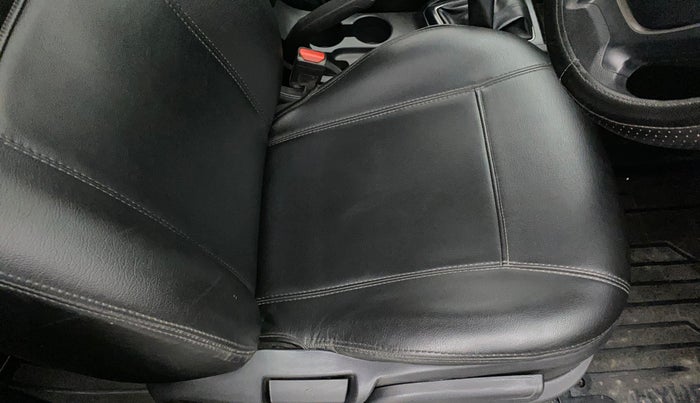 2016 Hyundai Elite i20 SPORTZ 1.2, Petrol, Manual, 1,01,400 km, Driver seat - Cover slightly torn