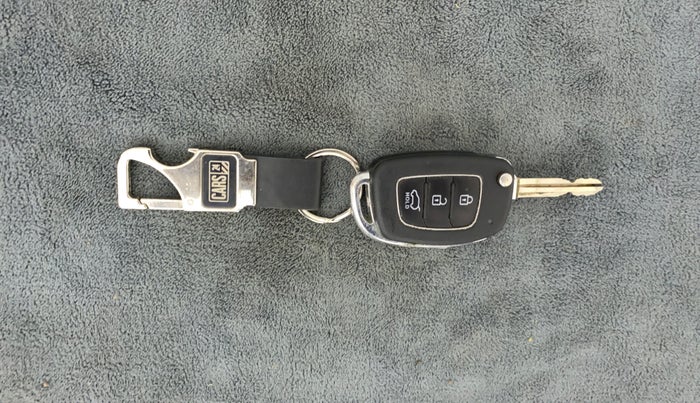 2016 Hyundai Elite i20 SPORTZ 1.2, Petrol, Manual, 1,01,400 km, Key Close Up