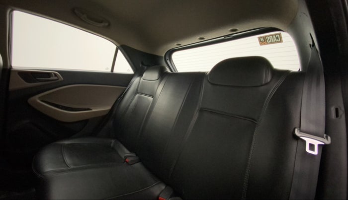 2016 Hyundai Elite i20 SPORTZ 1.2, Petrol, Manual, 1,01,400 km, Right Side Rear Door Cabin