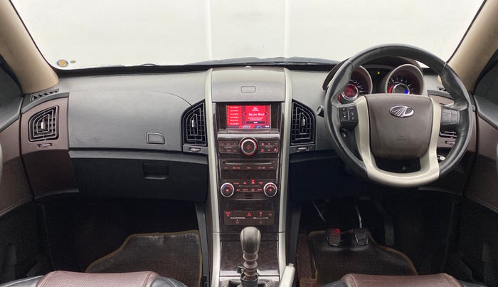 2014 Mahindra XUV500 W8 FWD, Diesel, Manual, 87,861 km, Dashboard
