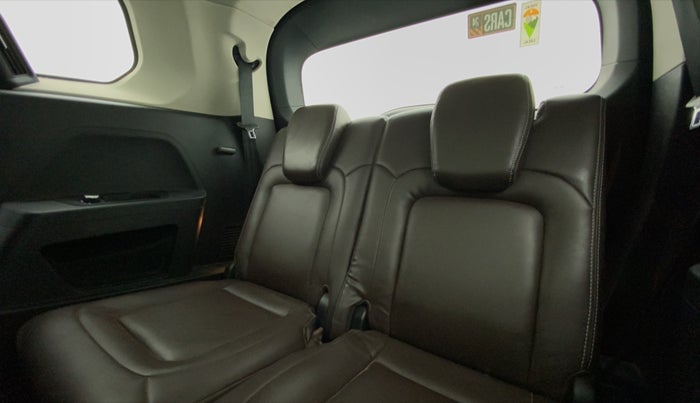 2021 Tata Safari XT PLUS, Diesel, Manual, 35,190 km, Third Seat Row ( optional )