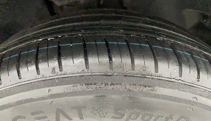 2021 Tata Safari XT PLUS, Diesel, Manual, 35,190 km, Right Front Tyre Tread
