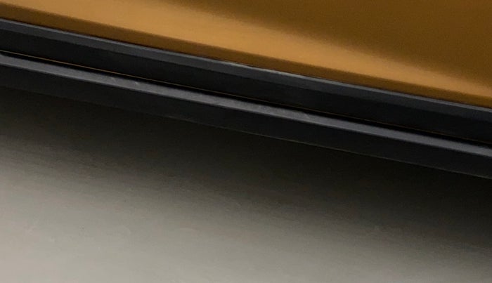 2018 Honda WR-V 1.2L I-VTEC VX MT, Petrol, Manual, 45,952 km, Right running board - Minor scratches