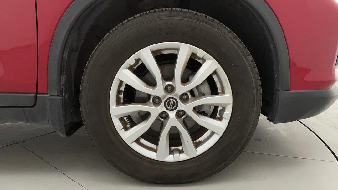 2018 Nissan X-trail St-l (2wd), Automatic, 66354 km, Right Front Wheel