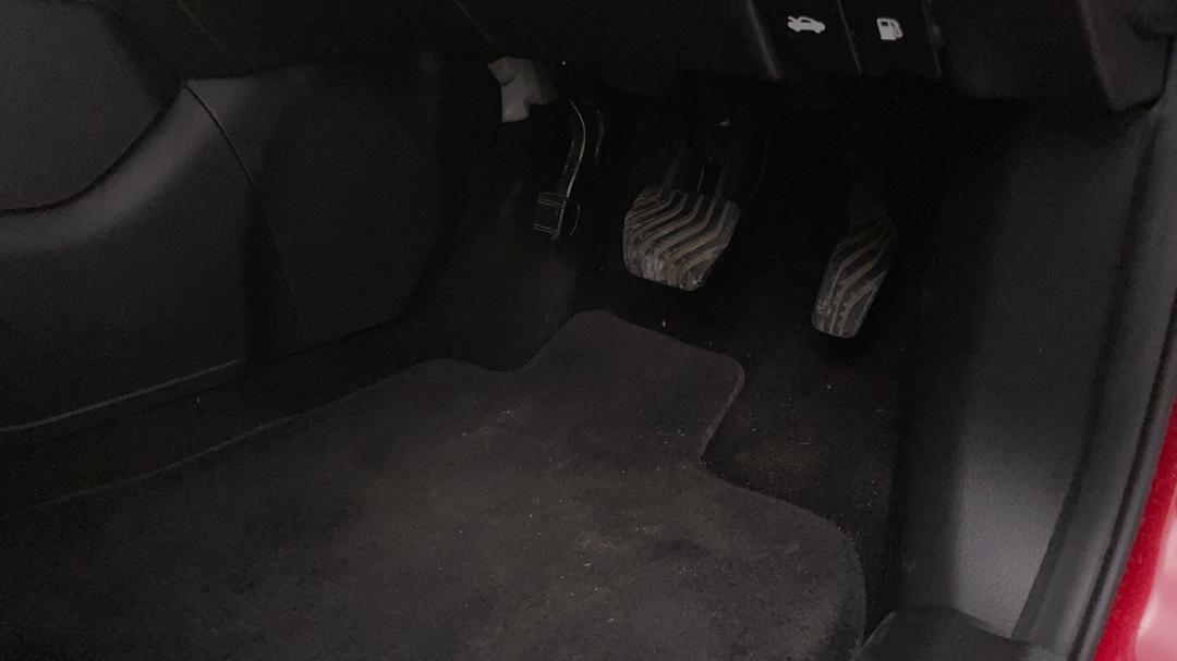 2018 Nissan X-trail St-l (2wd), Automatic, 66354 km, Pedals and Footmat