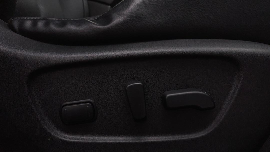 2018 Nissan X-trail St-l (2wd), Automatic, 66354 km, Drivers Side Adjustment Panel