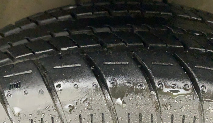 2017 Maruti Celerio ZXI AMT, Petrol, Automatic, 45,771 km, Right Front Tyre Tread