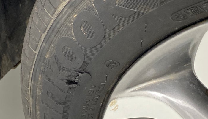2019 Hyundai Elite i20 1.2  ASTA (O) CVT, Petrol, Automatic, 11,462 km, Left front tyre - Minor crack