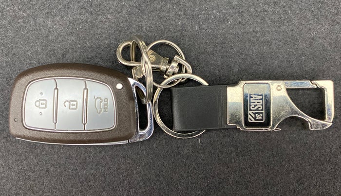 2019 Hyundai Elite i20 1.2  ASTA (O) CVT, Petrol, Automatic, 11,462 km, Key Close Up