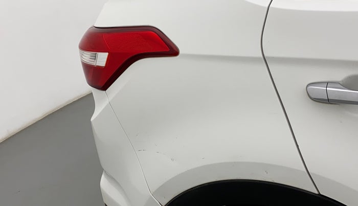 2015 Hyundai Creta SX PLUS 1.6 PETROL, Petrol, Manual, 79,177 km, Right quarter panel - Minor scratches