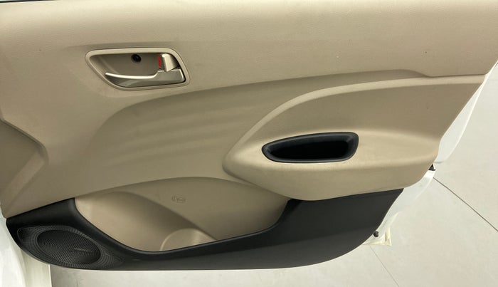 2019 Hyundai NEW SANTRO MAGNA, Petrol, Manual, 7,155 km, Driver Side Door Panels Control