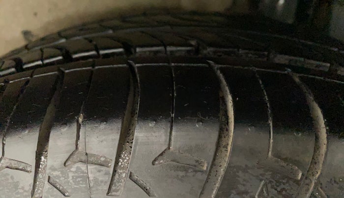 2017 Maruti IGNIS ZETA 1.2 AMT, Petrol, Automatic, 56,303 km, Left Rear Tyre Tread