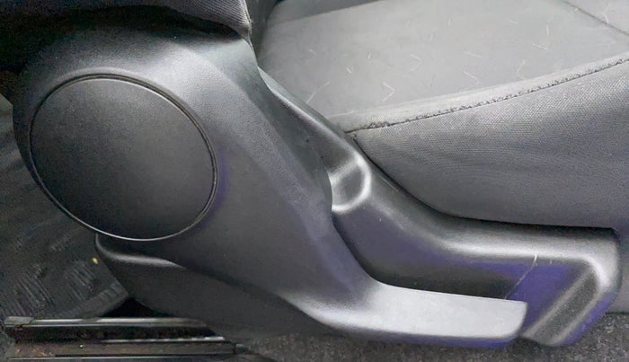 2017 Maruti IGNIS ZETA 1.2 AMT, Petrol, Automatic, 56,303 km, Driver Side Adjustment Panel