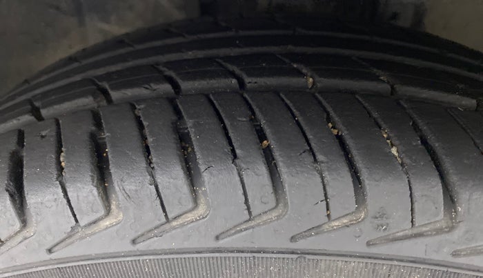 2019 Datsun Redi Go A, Petrol, Manual, 21,192 km, Right Front Tyre Tread