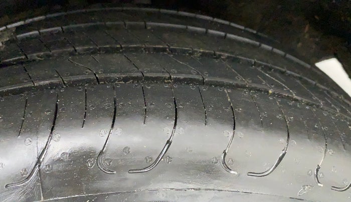 2019 Maruti Vitara Brezza VDI, Diesel, Manual, 28,244 km, Left Rear Tyre Tread