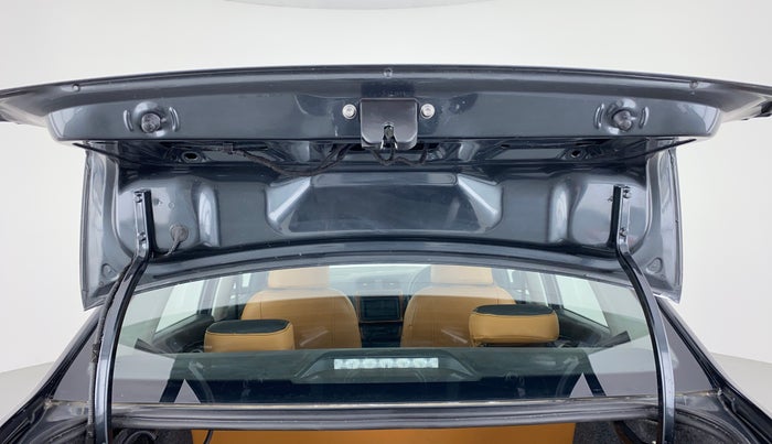 2017 Volkswagen Ameo TRENDLINE 1.2, Petrol, Manual, 39,642 km, Boot Door Open