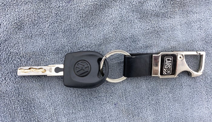 2017 Volkswagen Ameo TRENDLINE 1.2, Petrol, Manual, 39,642 km, Key Close Up