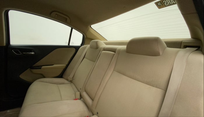 2017 Honda City 1.5L I-VTEC V MT, Petrol, Manual, 64,556 km, Right Side Rear Door Cabin