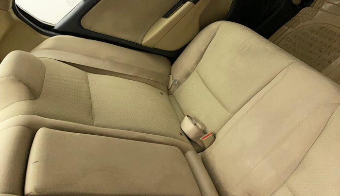 2017 Honda City 1.5L I-VTEC V MT, Petrol, Manual, 64,556 km, Second-row left seat - Cover slightly stained