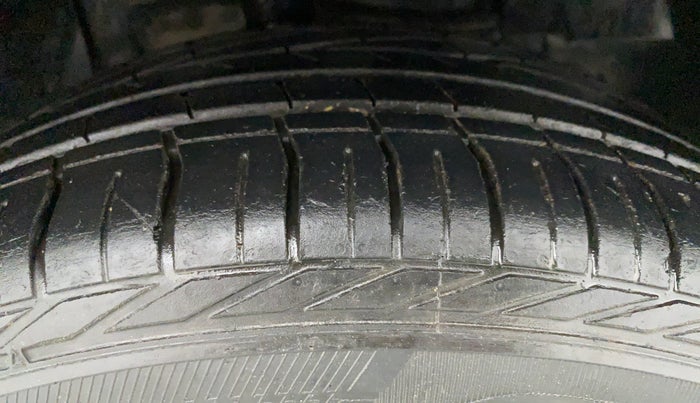 2019 Tata NEXON XZ+ 1.2, Petrol, Manual, 22,390 km, Right Front Tyre Tread