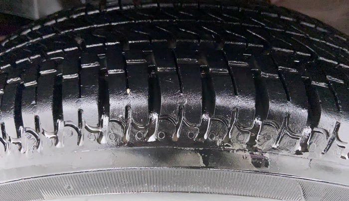 2015 Tata Nano TWIST XTA, Petrol, Automatic, 29,293 km, Left Front Tyre Tread