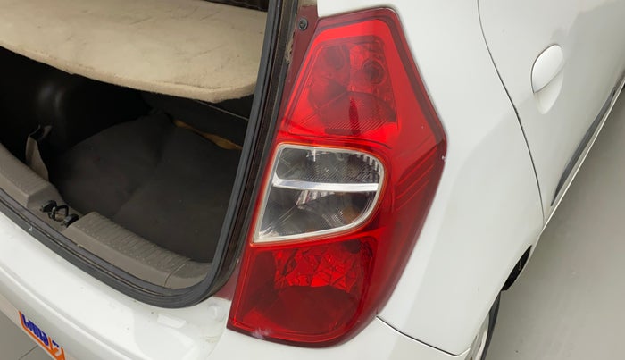 2011 Hyundai i10 MAGNA 1.2, Petrol, Manual, 99,880 km, Right tail light - Minor scratches