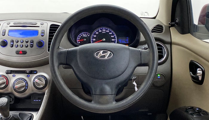 2015 Hyundai i10 SPORTZ 1.1 IRDE2, Petrol, Manual, 31,522 km, Steering Wheel Close Up