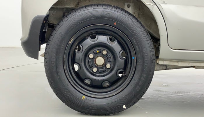 2018 Maruti Alto K10 VXI P, Petrol, Manual, 23,937 km, Right Rear Wheel