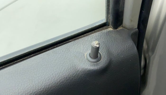 2018 Maruti Alto K10 VXI P, Petrol, Manual, 23,937 km, Lock system - Door lock knob has minor damage