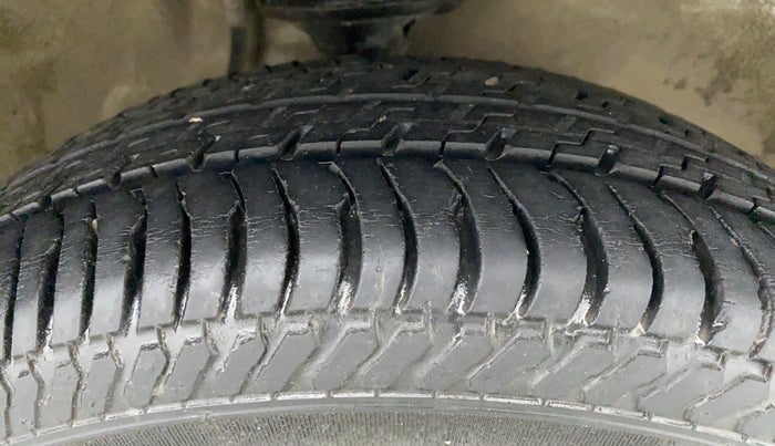 2018 Maruti Alto K10 VXI P, Petrol, Manual, 23,937 km, Right Front Tyre Tread