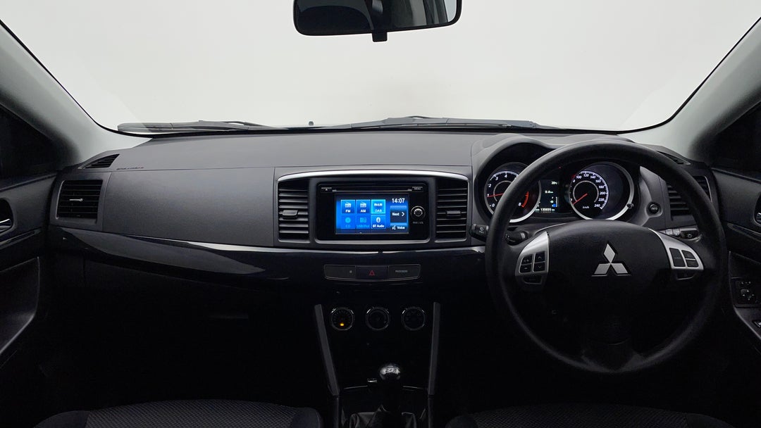 2017 Mitsubishi Lancer Es Sport, Manual, 135655 km, Dashboard View