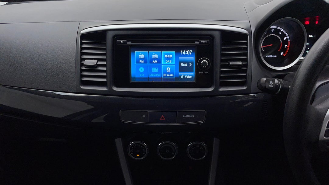 2017 Mitsubishi Lancer Es Sport, Manual, 135655 km, Center Console