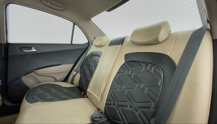 2015 Hyundai Xcent S 1.2, Petrol, Manual, 35,736 km, Right Side Rear Door Cabin