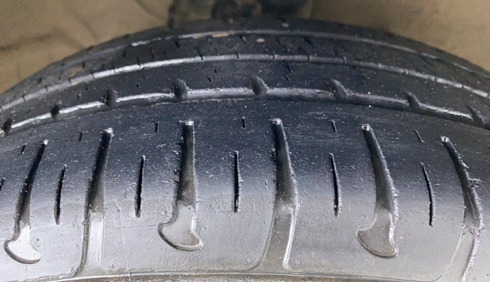 2015 Hyundai Xcent S 1.2, Petrol, Manual, 35,736 km, Right Front Tyre Tread
