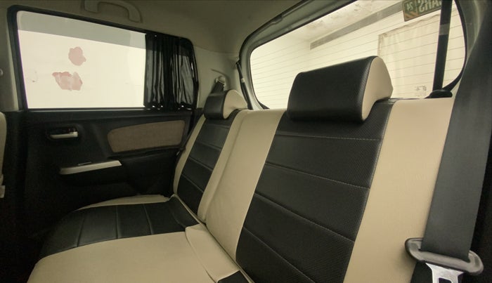 2016 Maruti Wagon R 1.0 VXI AMT, Petrol, Automatic, 18,197 km, Right Side Rear Door Cabin