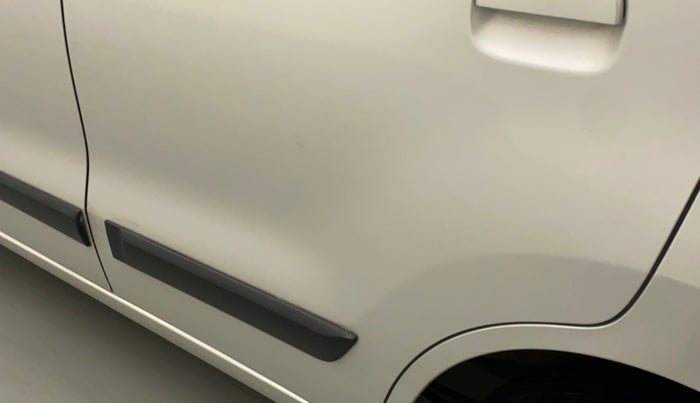2016 Maruti Wagon R 1.0 VXI AMT, Petrol, Automatic, 18,197 km, Rear left door - Minor scratches