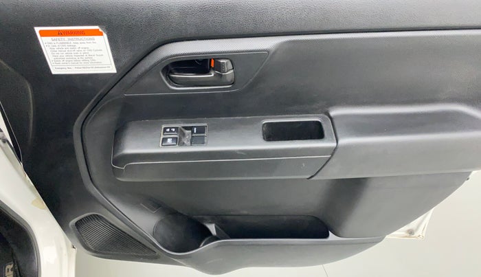 2020 Maruti New Wagon-R LXI CNG 1.0 L, CNG, Manual, 62,629 km, Driver Side Door Panels Control