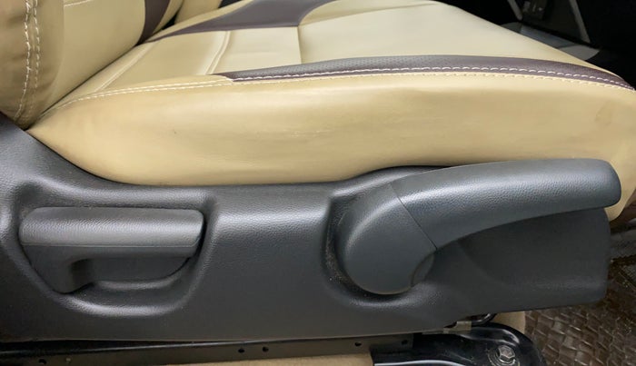 2017 Honda City V MT PETROL, Petrol, Manual, 60,842 km, Driver Side Adjustment Panel