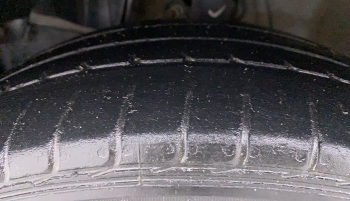 2017 Honda City V MT PETROL, Petrol, Manual, 60,842 km, Left Front Tyre Tread