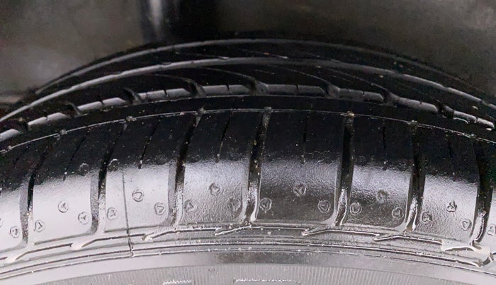 2017 Honda City V MT PETROL, Petrol, Manual, 60,842 km, Right Rear Tyre Tread