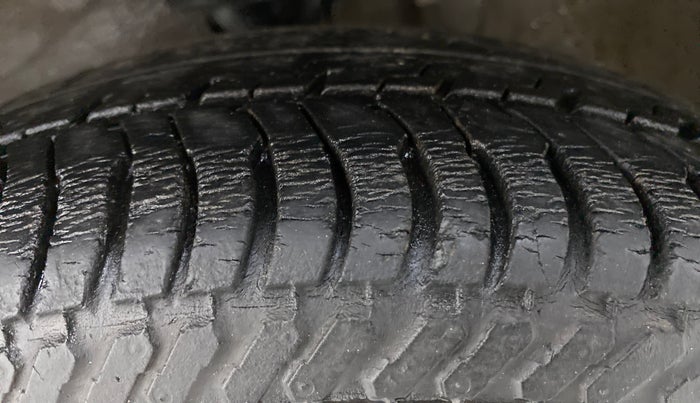 2018 Maruti Alto K10 VXI P, Petrol, Manual, 15,059 km, Left Front Tyre Tread