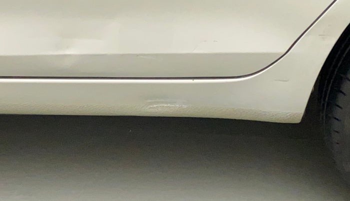 2012 Maruti Swift VXI, Petrol, Manual, 51,886 km, Left running board - Minor scratches