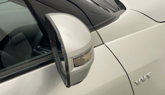 2012 Maruti Swift VXI, Petrol, Manual, 51,886 km, Right rear-view mirror - Minor scratches