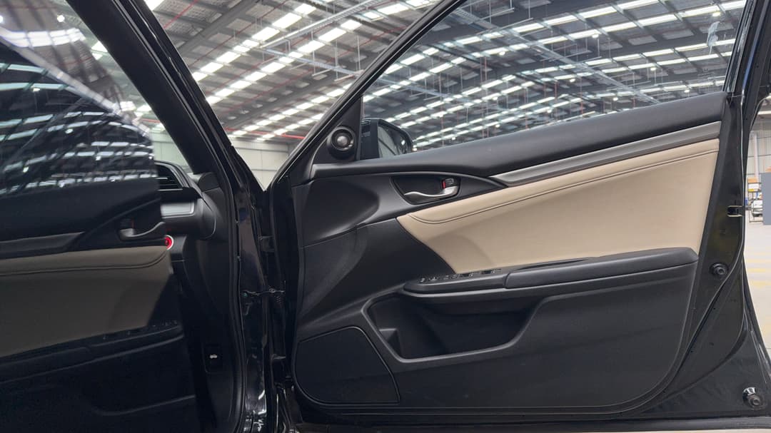 2018 Honda Civic Vti-lx, Automatic, 63083 km, Speaker View