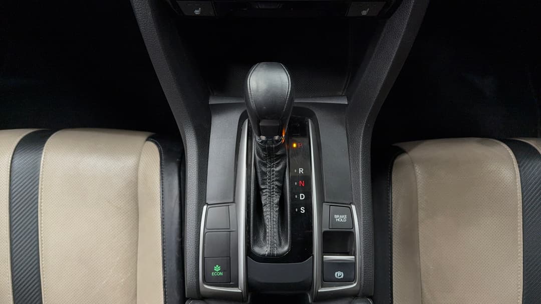 2018 Honda Civic Vti-lx, Automatic, 63083 km, Gear Lever 
