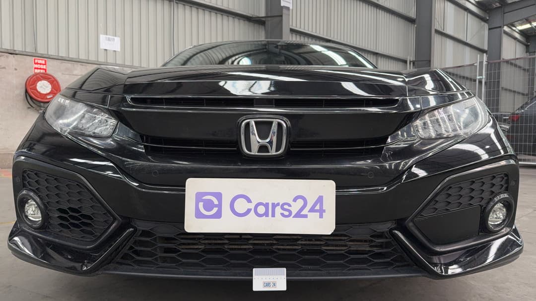 2018 Honda Civic Vti-lx, Automatic, 63083 km, Bumper Front Chip