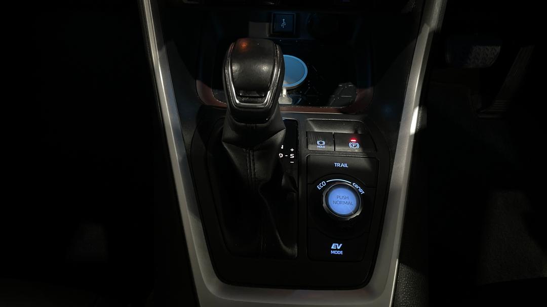 2021 Toyota RAV4 Cruiser (AWD) Hybrid, Automatic, 64602 km, Gear Lever 