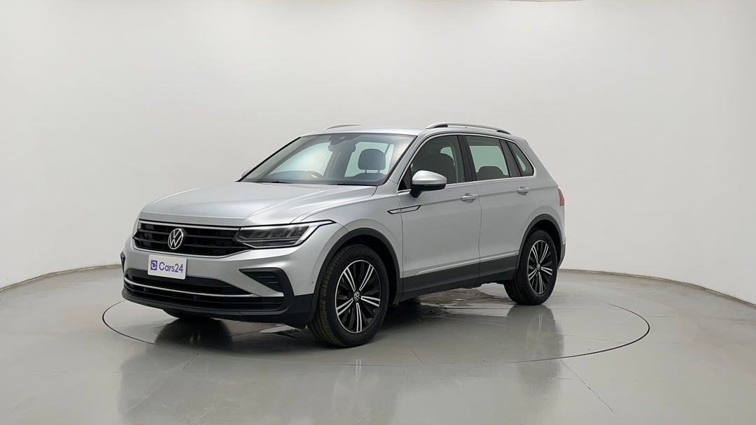 Left Front Diagonal (45- Degree) View