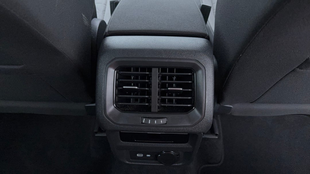 Rear A/C Vent