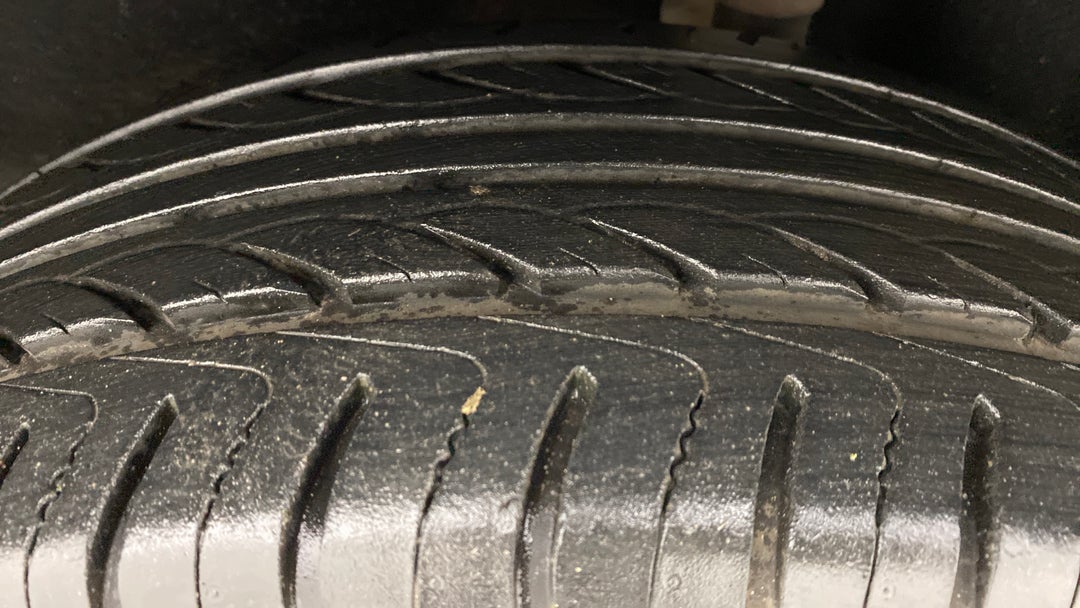 Left Rear Tyre Tread